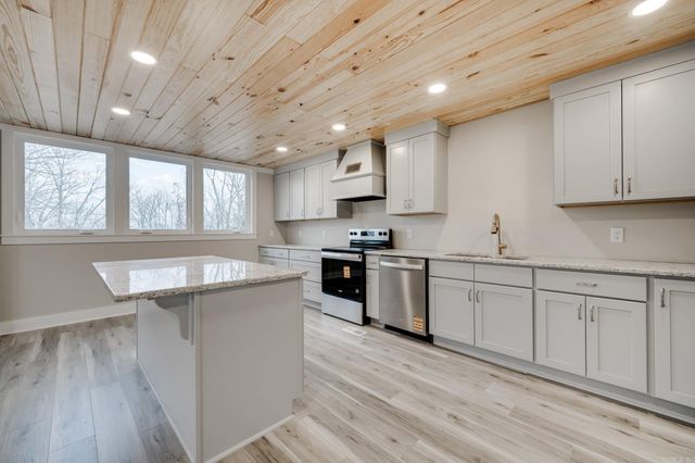 3295 Oyler Road, Clinton, AR 72031