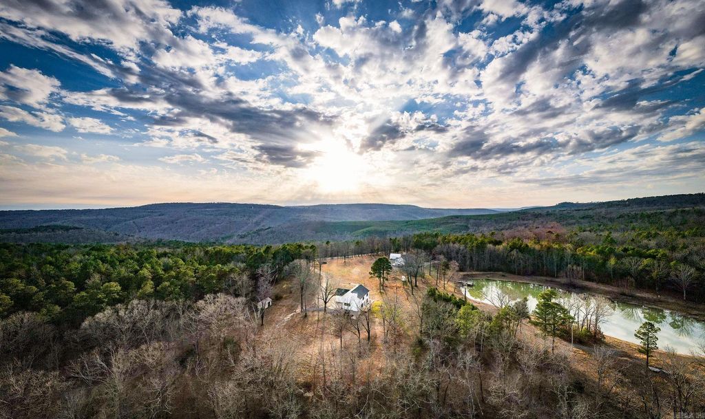 3295 Oyler Road, Clinton, AR 72031