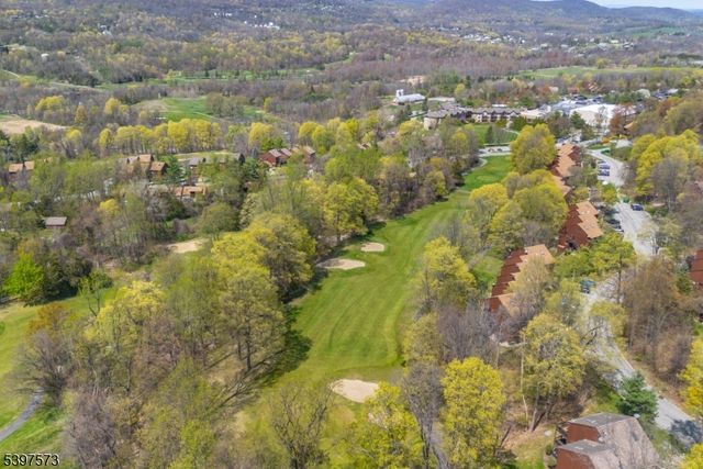 10 Augusta Dr 9, Vernon Twp., NJ 07462