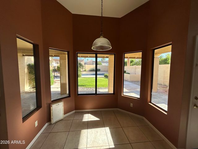 9274 E CORRINE Drive, Scottsdale, AZ 85260