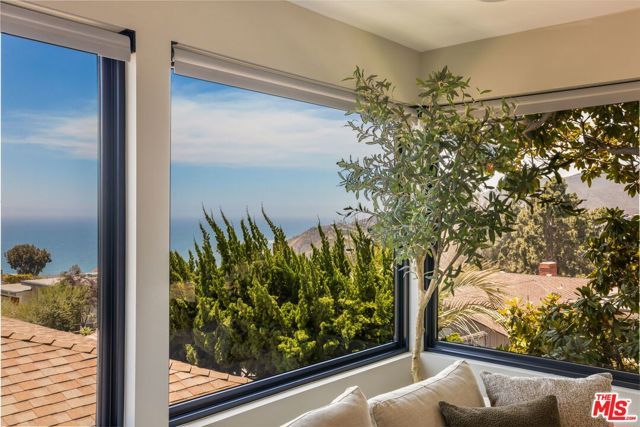 17810 Sabbiadoro Way, Pacific Palisades (los Angeles), CA 90272