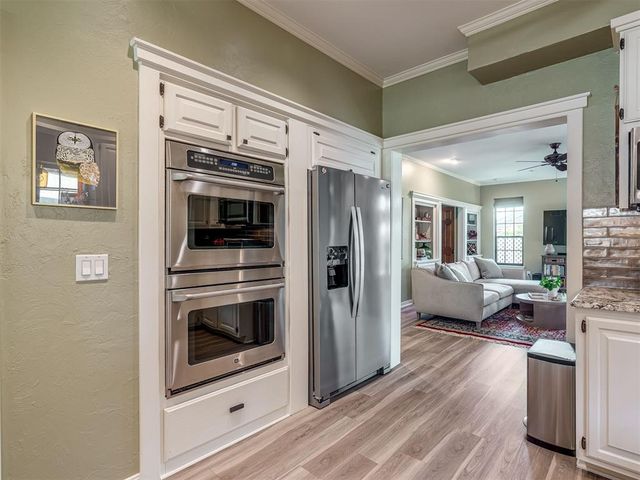 6900 Lakepointe Drive, Oklahoma City, OK 73116