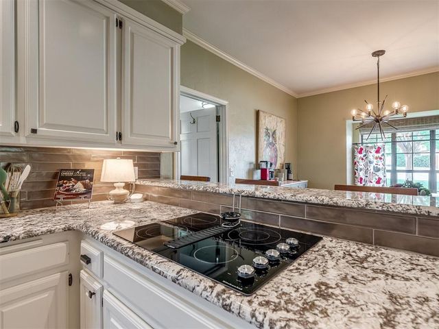 6900 Lakepointe Drive, Oklahoma City, OK 73116