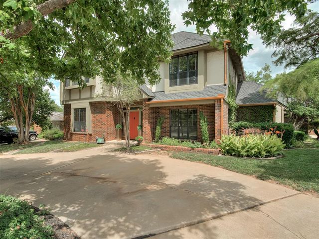 6900 Lakepointe Drive, Oklahoma City, OK 73116