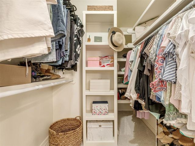6900 Lakepointe Drive, Oklahoma City, OK 73116