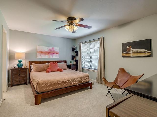 6900 Lakepointe Drive, Oklahoma City, OK 73116