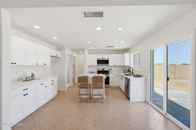 812 W GIBSON Avenue, Coolidge, AZ 85128