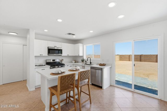 812 W GIBSON Avenue, Coolidge, AZ 85128