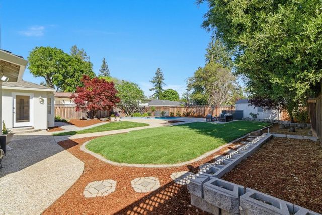 979 Stanley Avenue, Los Altos, CA 94024