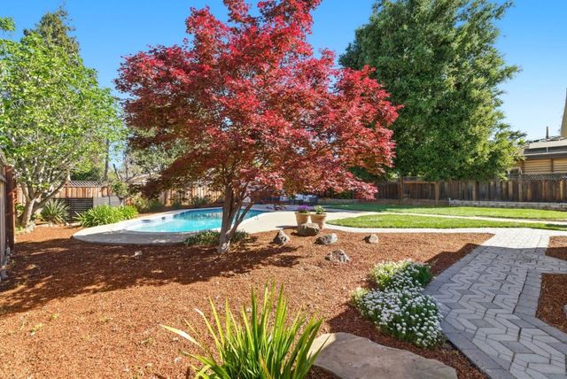 979 Stanley Avenue, Los Altos, CA 94024