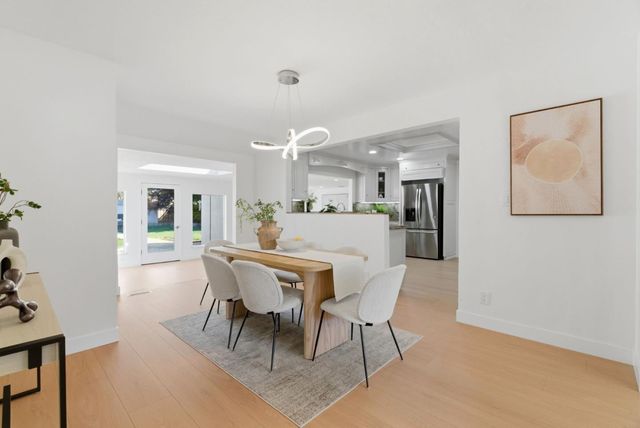 979 Stanley Avenue, Los Altos, CA 94024