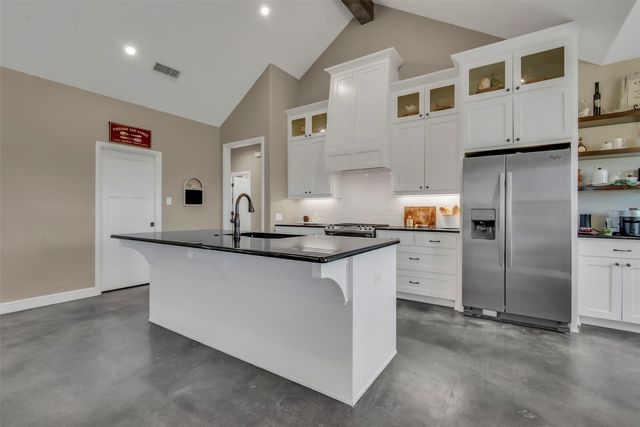 2415 Bucksnort Road, Van Alstyne, TX 75495