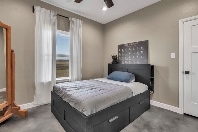 2415 Bucksnort Road, Van Alstyne, TX 75495