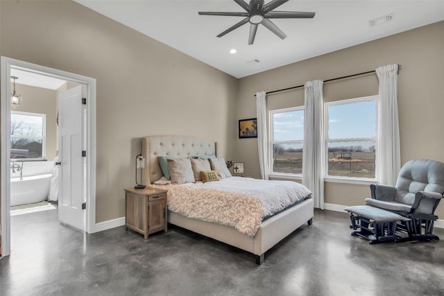 2415 Bucksnort Road, Van Alstyne, TX 75495