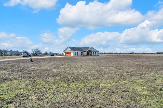 2415 Bucksnort Road, Van Alstyne, TX 75495