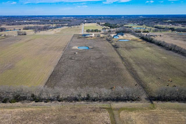 2415 Bucksnort Road, Van Alstyne, TX 75495