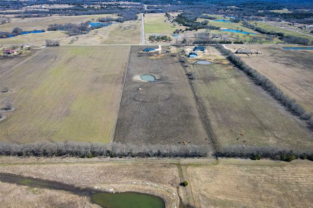 2415 Bucksnort Road, Van Alstyne, TX 75495