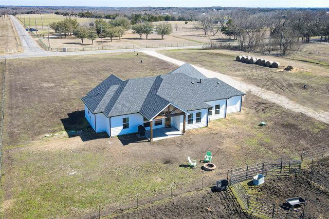 2415 Bucksnort Road, Van Alstyne, TX 75495