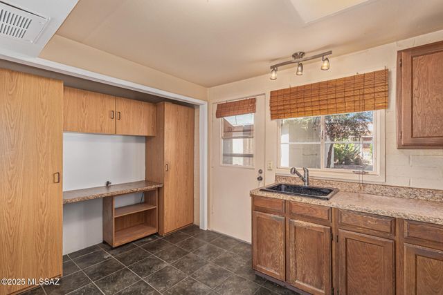 290 S Paseo Aguila Unit C, Green Valley, AZ 85614