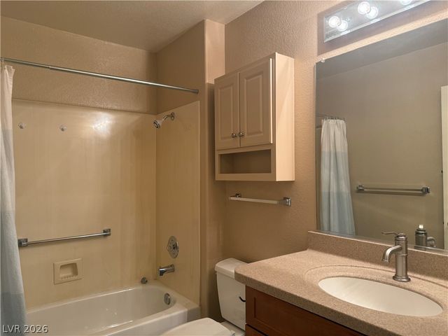 2425 Showcase Drive, Las Vegas, NV 89134