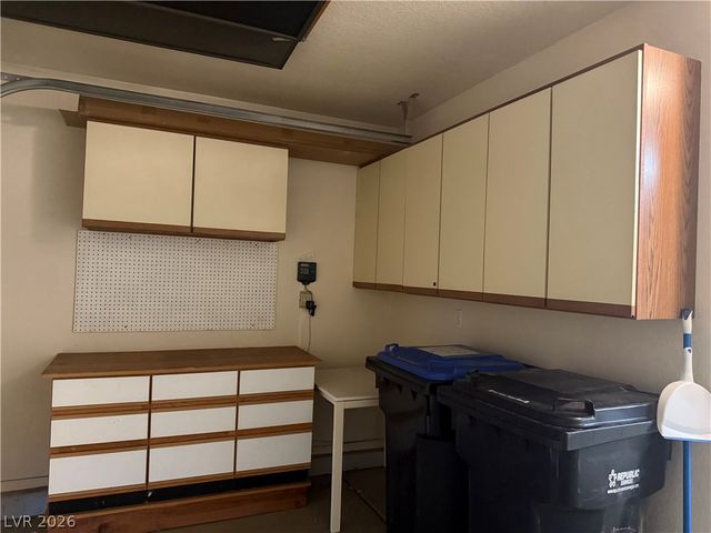 2425 Showcase Drive, Las Vegas, NV 89134