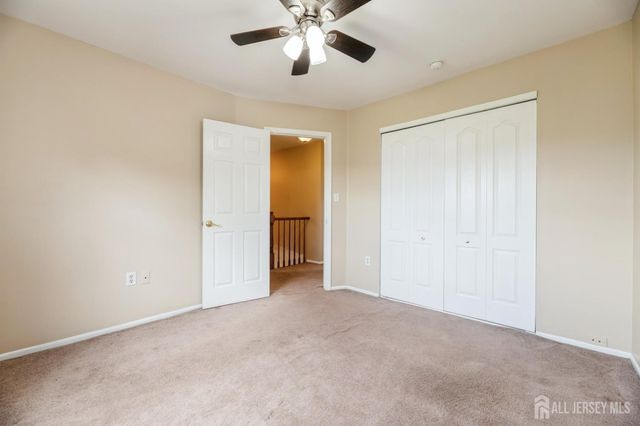 7 Sloop Square, Howell, NJ 07228