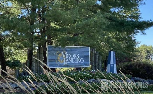 7 Sloop Square, Howell, NJ 07228