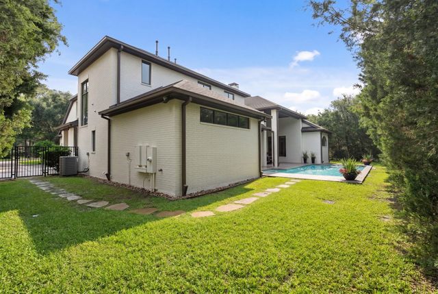 11703 Flintwood Drive, Houston, TX 77024