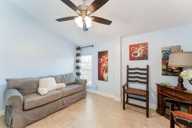 1822 Port O'call Street, Galveston, TX 77554