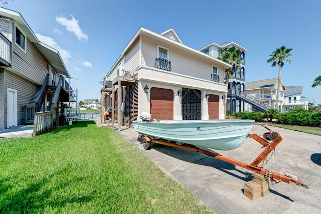 1822 Port O'call Street, Galveston, TX 77554