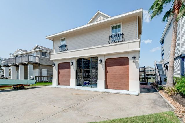 1822 Port O'call Street, Galveston, TX 77554