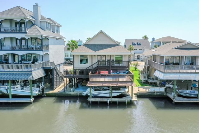 1822 Port O'call Street, Galveston, TX 77554