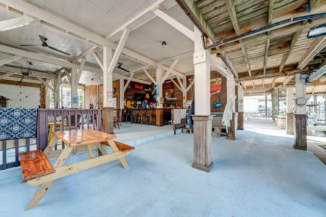 1822 Port O'call Street, Galveston, TX 77554