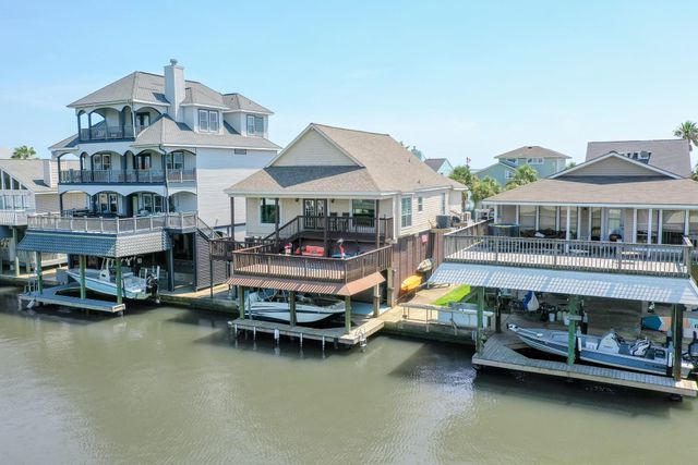 1822 Port O'call Street, Galveston, TX 77554