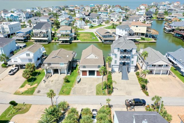 1822 Port O'call Street, Galveston, TX 77554