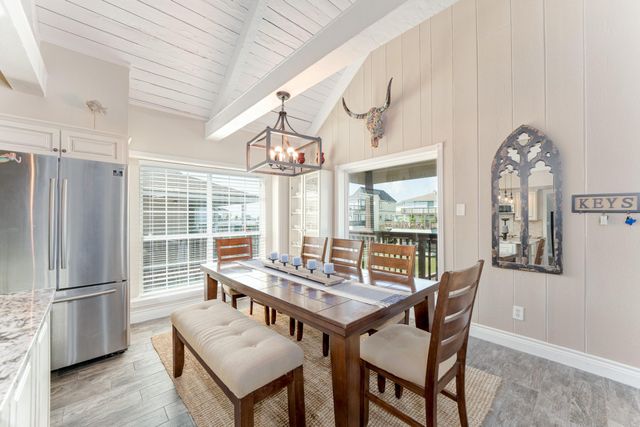 1822 Port O'call Street, Galveston, TX 77554