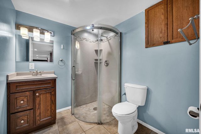 1731 Saint Clair Drive, Pekin, IL 61554