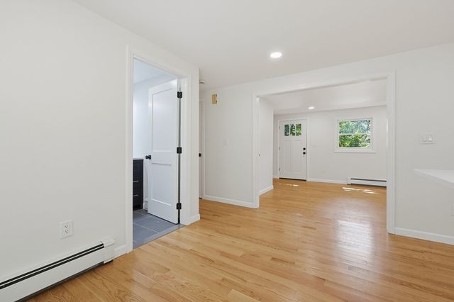 12 White Ave, Concord, MA 01742