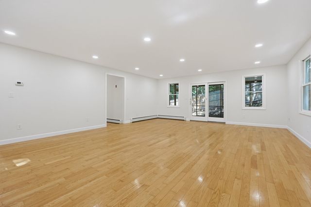 12 White Ave, Concord, MA 01742