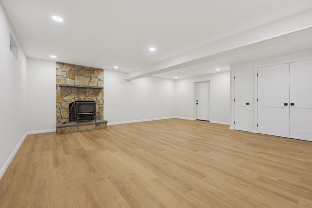 12 White Ave, Concord, MA 01742