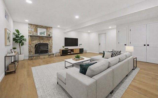 12 White Ave, Concord, MA 01742