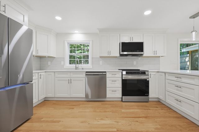 12 White Ave, Concord, MA 01742