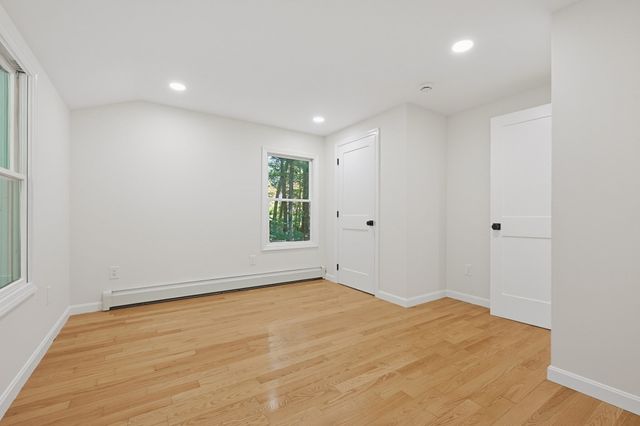 12 White Ave, Concord, MA 01742