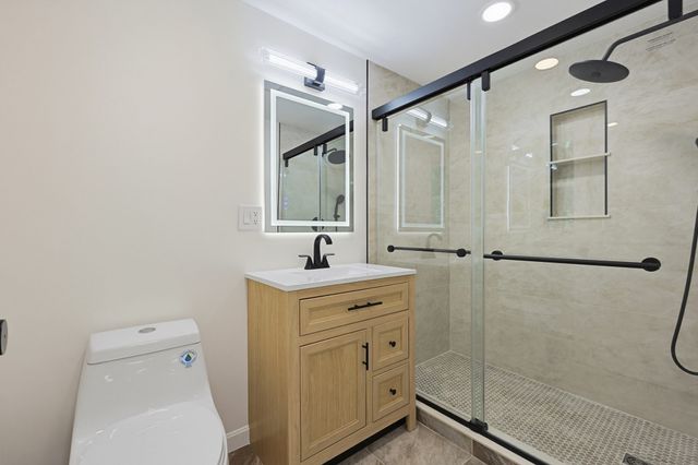 12 White Ave, Concord, MA 01742