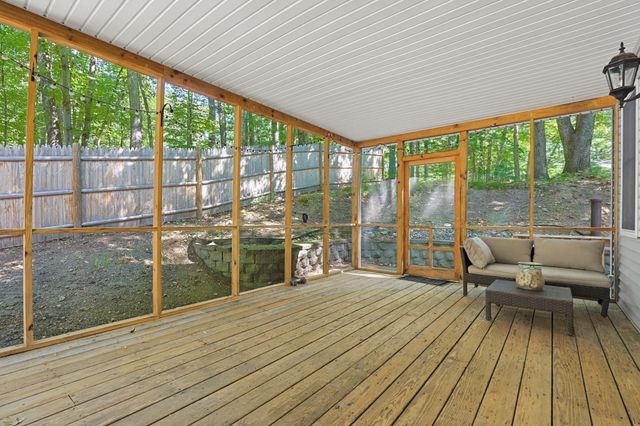 12 White Ave, Concord, MA 01742