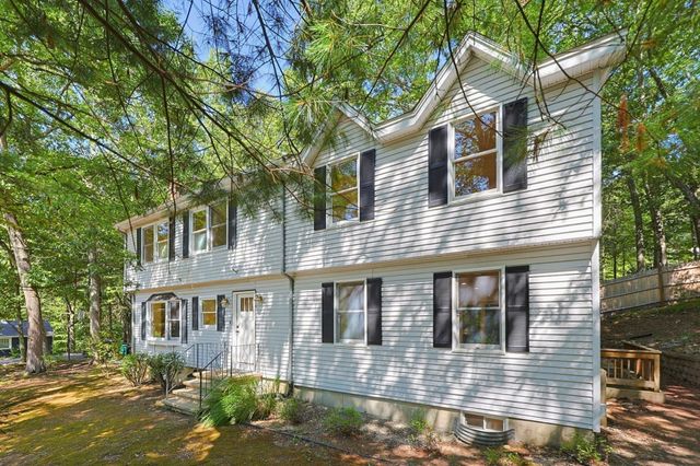 12 White Ave, Concord, MA 01742