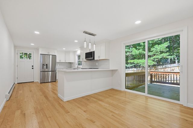 12 White Ave, Concord, MA 01742