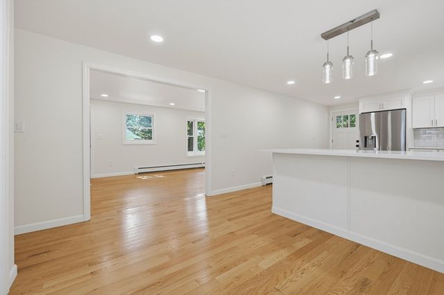 12 White Ave, Concord, MA 01742