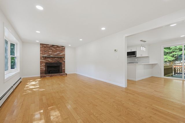 12 White Ave, Concord, MA 01742