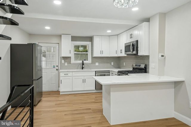 1534 S WOODSTOCK ST, Philadelphia, PA 19146